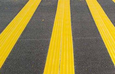這8種不同顏色、形態(tài)的道路交通標(biāo)線，有什么作用呢？