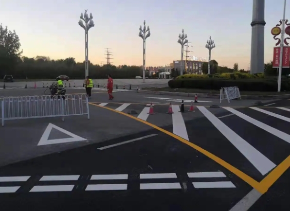 馬路劃線漆是什么油漆，有哪些種類以及使用注意事項(xiàng)